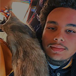 Meet your Posher, Derek